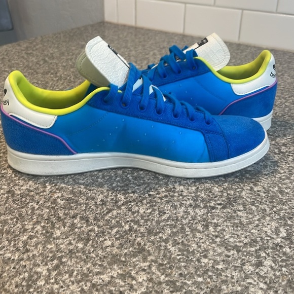 Rare Adidas Disney Pixar Blue Stan Smith Shoes - Picture 8 of 8